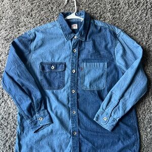 Levi's Men's Two-Tone Blue Denim Shacket